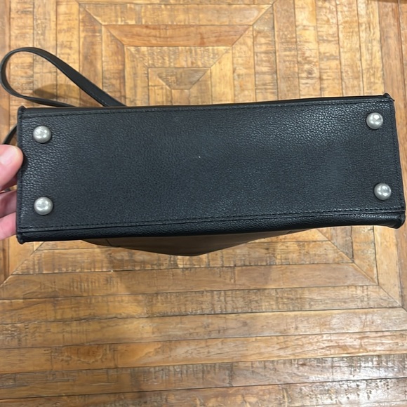 Pixie Mood Black pebbled tote bag with matching pouch - Picture 6 of 11